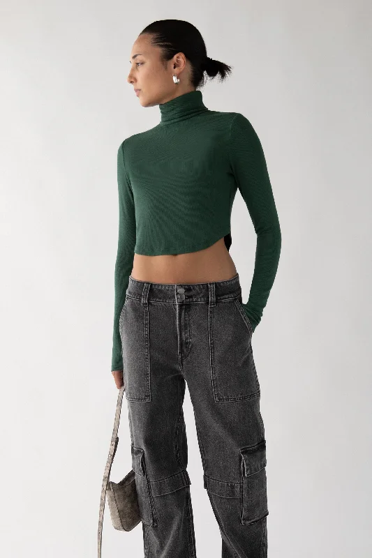 CROPPED TURTLENECK TOP Sophisticated Women's Tailored